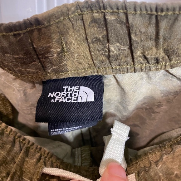 THE NORTH FACE CLASS V SHORT Cloud Camo mens - Picture 10 of 14
